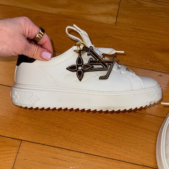 Louis Vuitton White Women's Sneakers - Picture 3 of 10